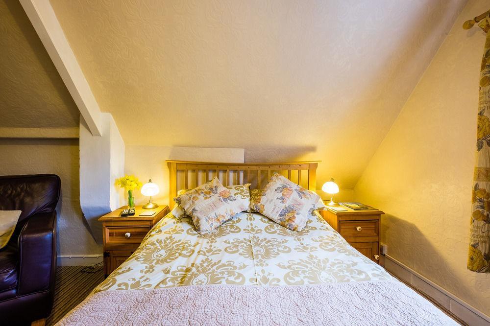 Broomfield House Guest house